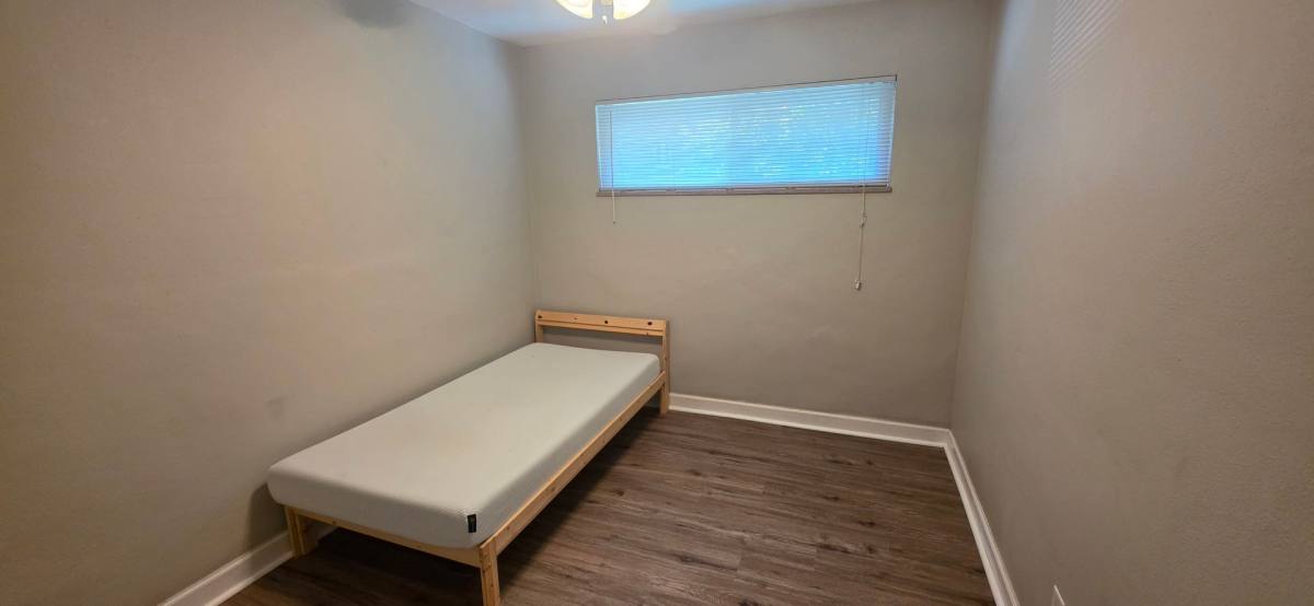 Apartment for rent at 735 Syracuse Ave, Saint Louis, MO 63130
