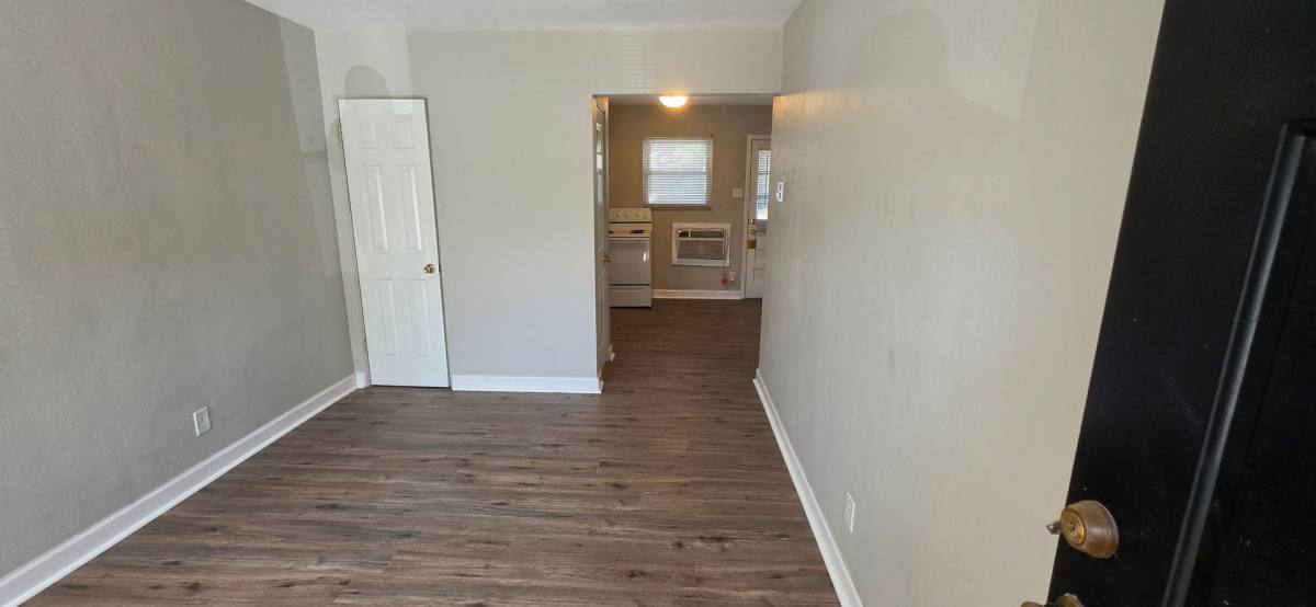 Apartment for rent at 735 Syracuse Ave, Saint Louis, MO 63130