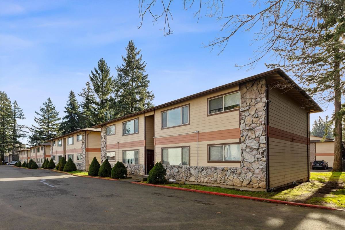 Apartment for rent at 615 SE 187th Ave, Portland, OR 97233