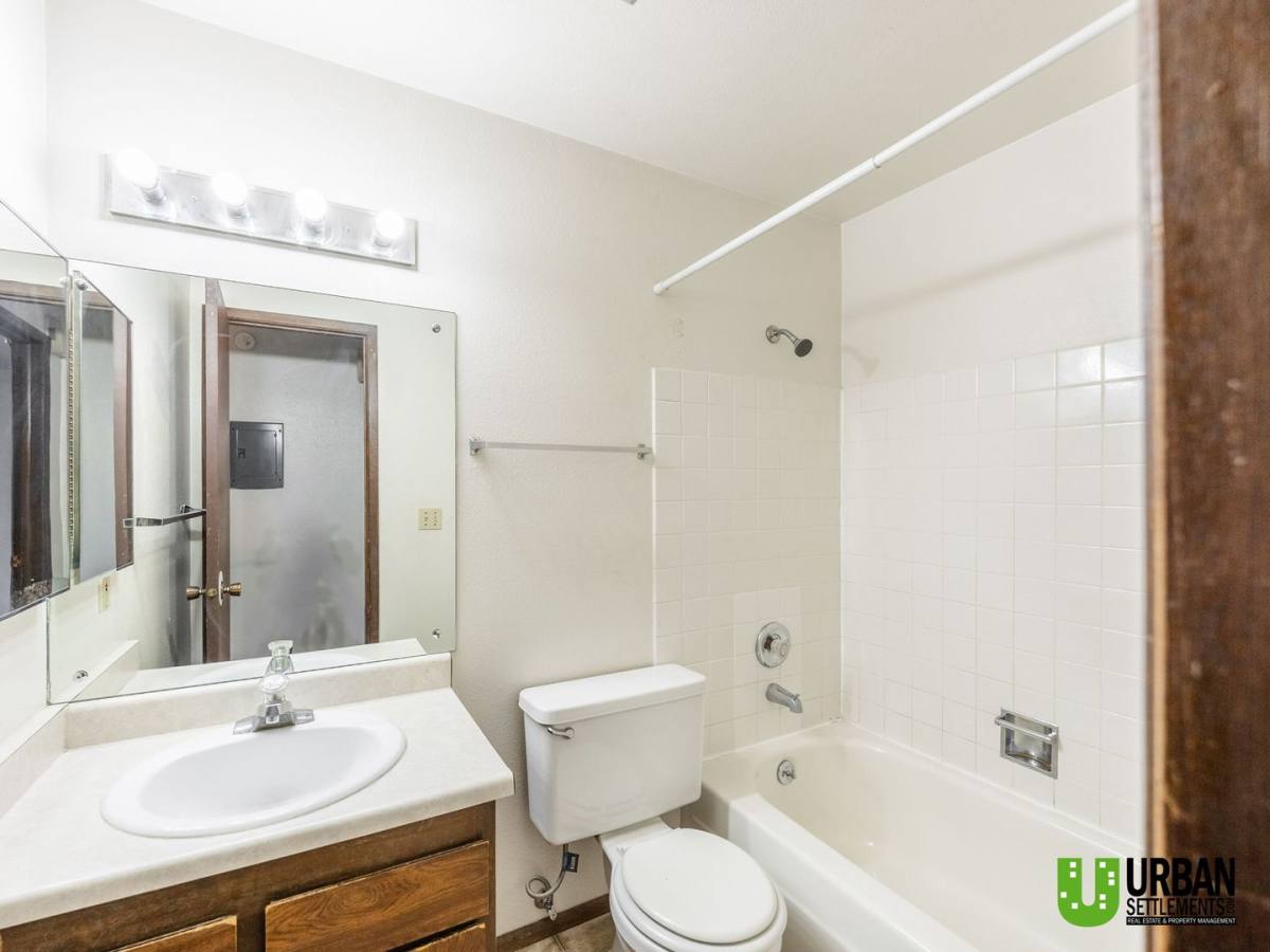 Apartment for rent at 921 E Nora Ave, Spokane, WA 99207