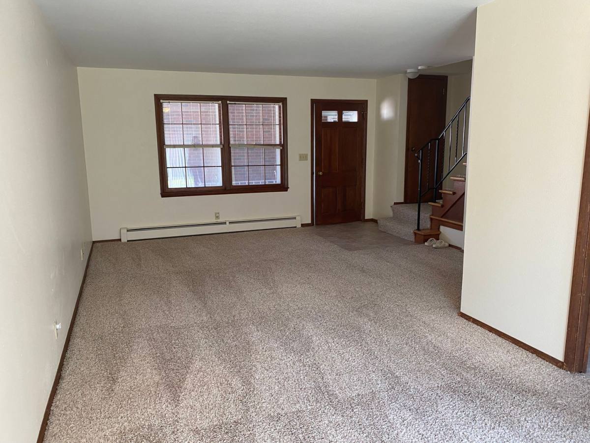 Townhouse for rent at 1904 Douglas Ave, Ames, IA 50010