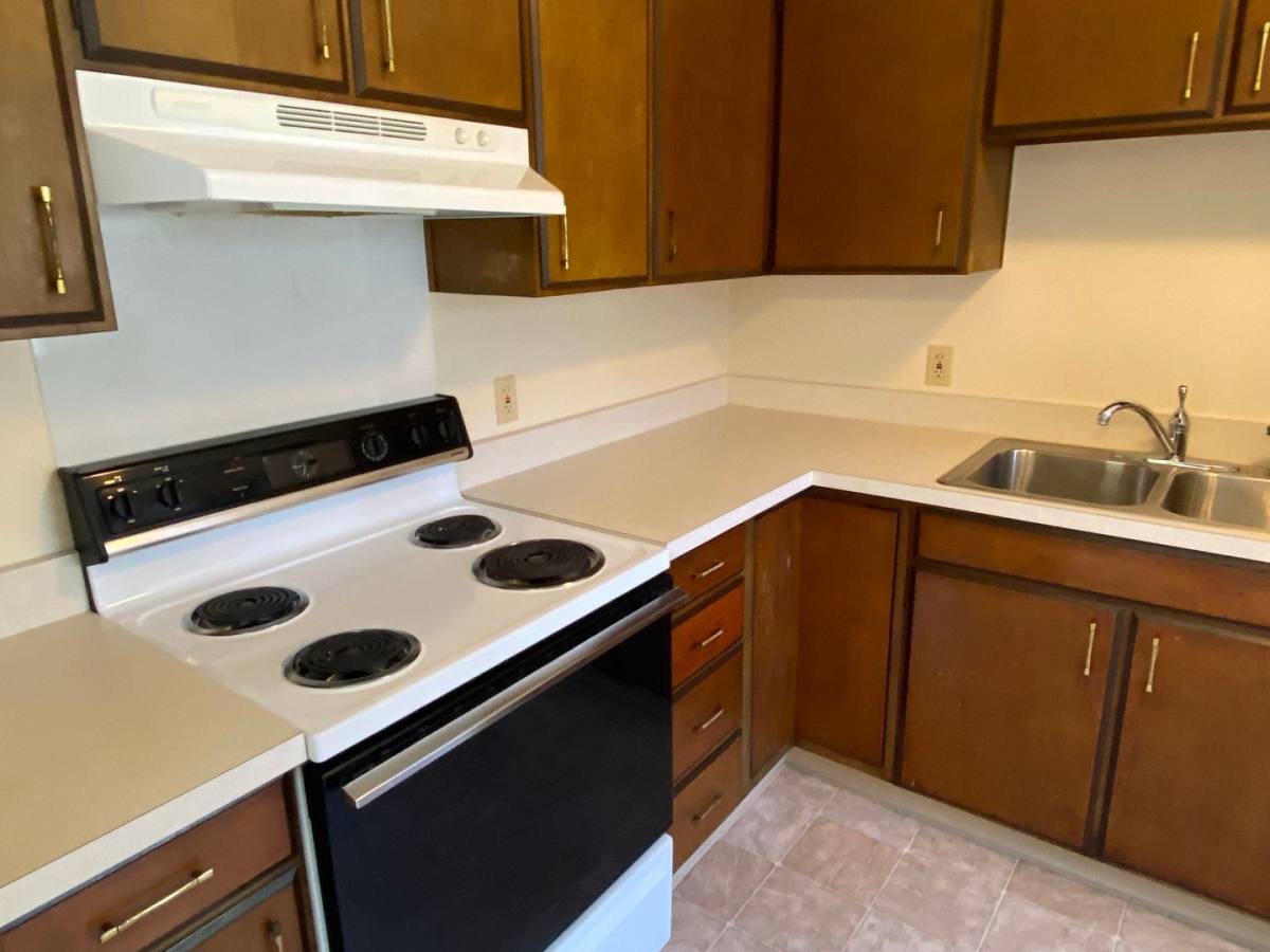 Townhouse for rent at 1904 Douglas Ave, Ames, IA 50010