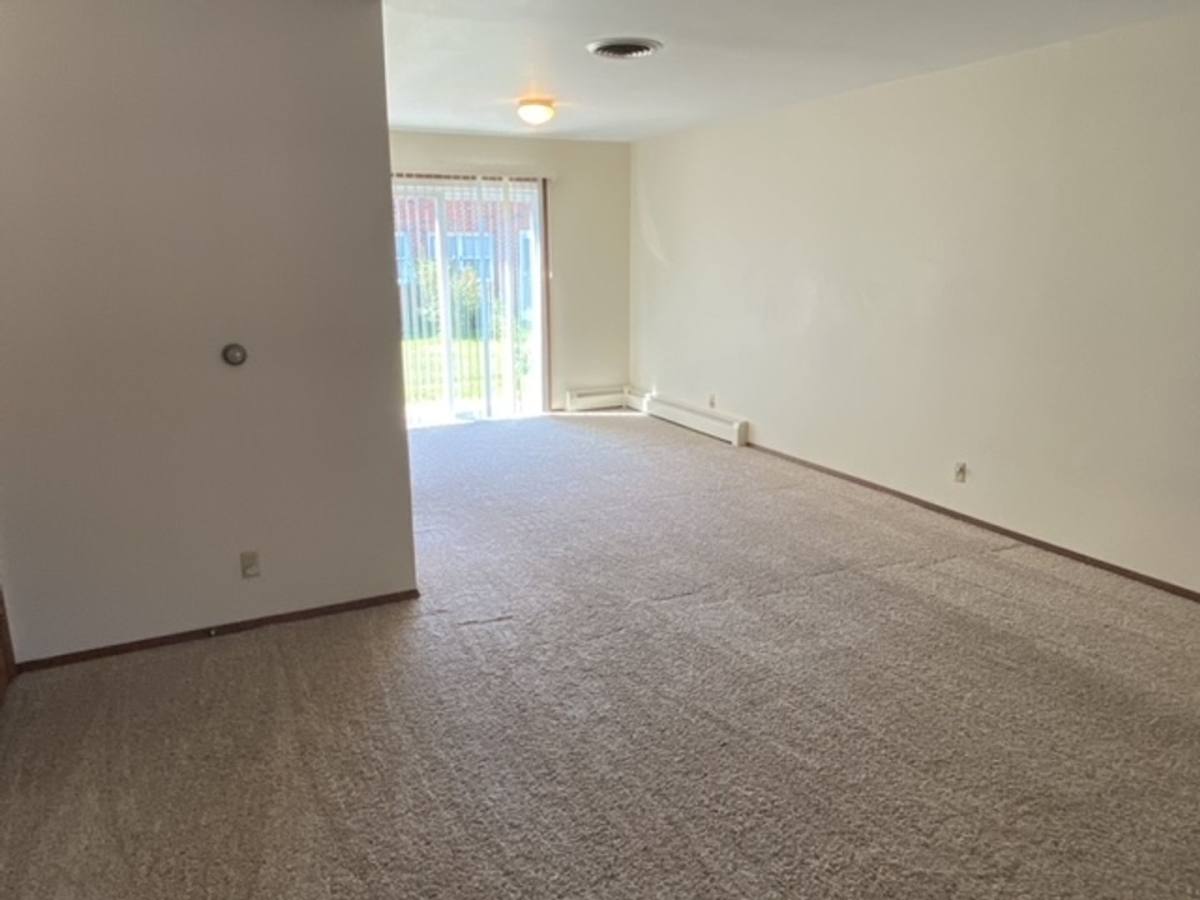Townhouse for rent at 1904 Douglas Ave, Ames, IA 50010