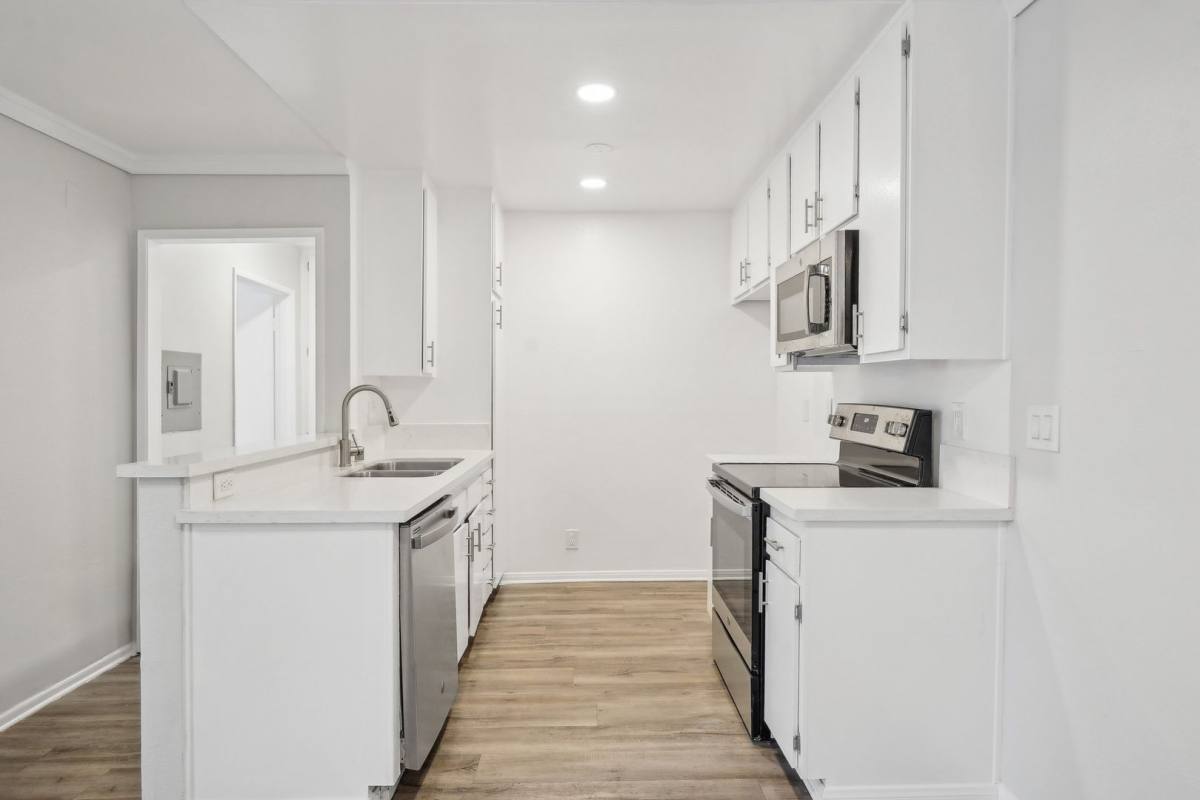 Apartment for rent at 4444 Ensign Ave, North Hollywood, CA 91602