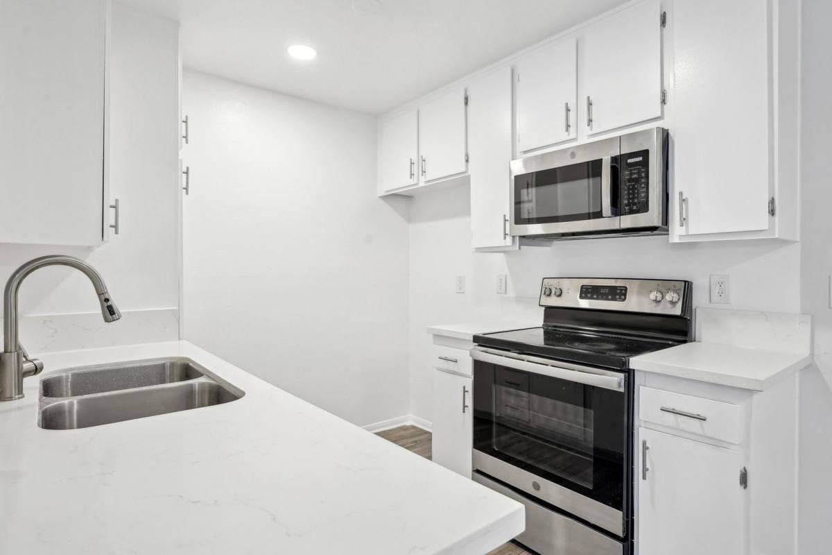Apartment for rent at 4444 Ensign Ave, North Hollywood, CA 91602