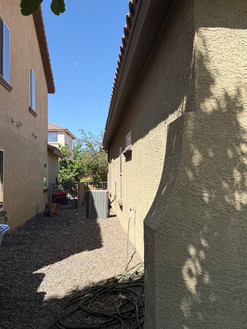 House for rent at 9635 Monolith Dr NW, Albuquerque, NM 87114