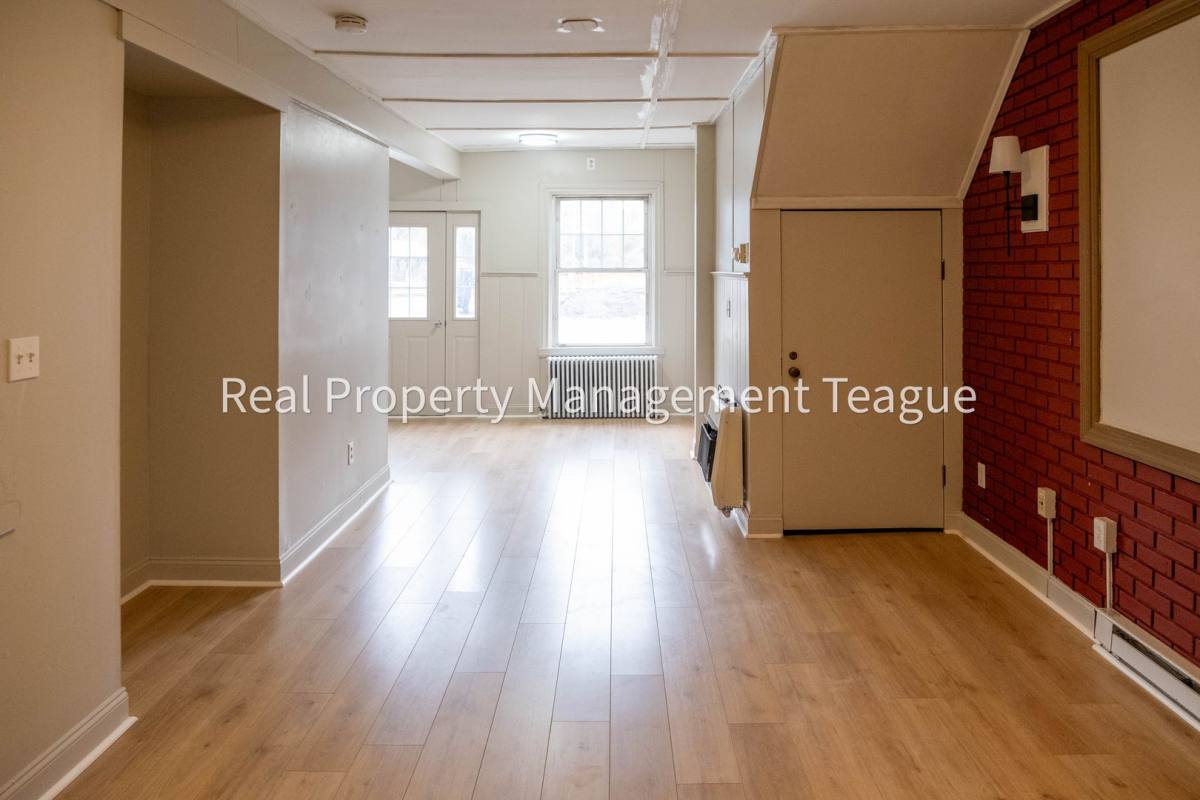 Apartment for rent at 1 S Main St, Voorheesville, NY 12186