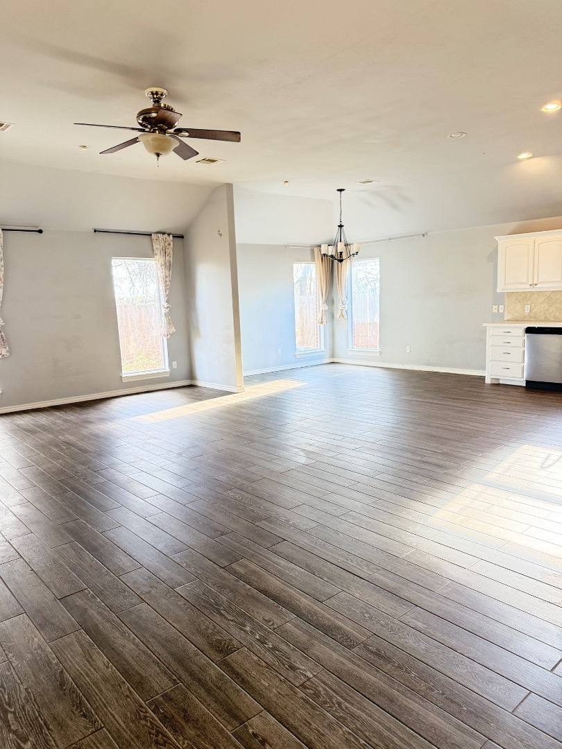 House for rent at 11000 SW 8th St, Yukon, OK 73099