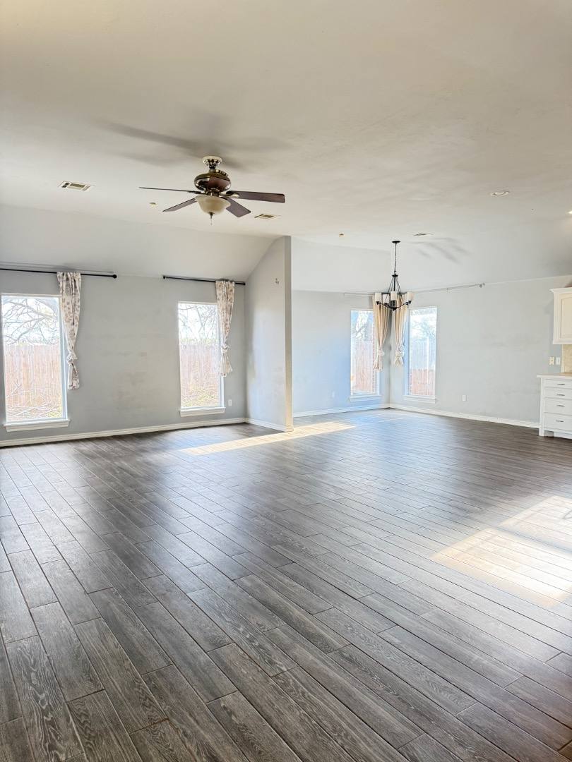 House for rent at 11000 SW 8th St, Yukon, OK 73099