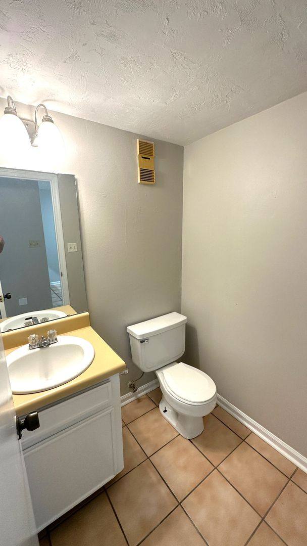 Townhouse for rent at 803 Timbers Court, Tallahassee, FL 32304