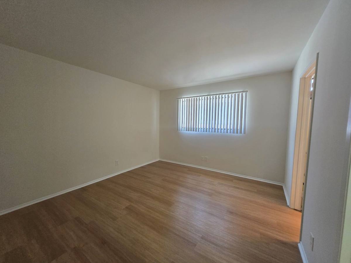 Apartment for rent at 1815-1821 Scott Rd, Burbank, CA 91504