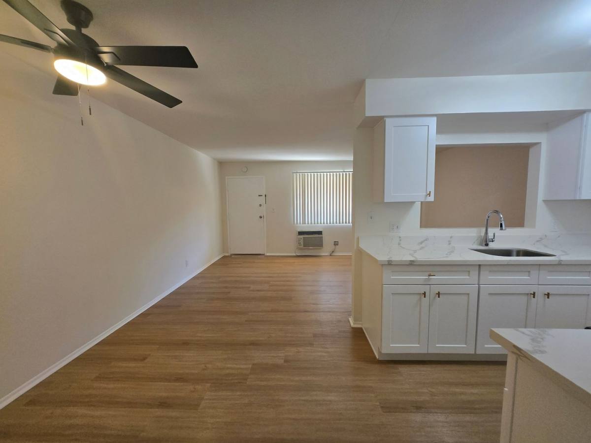 Apartment for rent at 1815-1821 Scott Rd, Burbank, CA 91504