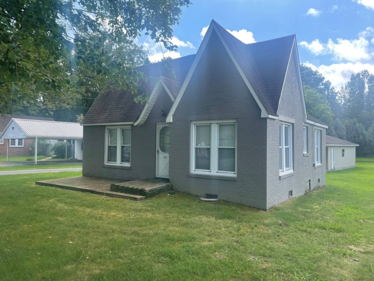 House for rent at 630 Elm St, Martin, TN 38237