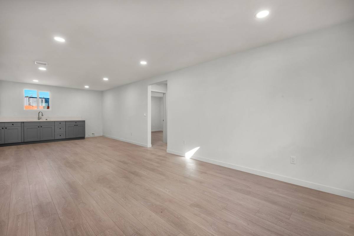 Apartment for rent at 239 E 65th St, Los Angeles, CA 90003