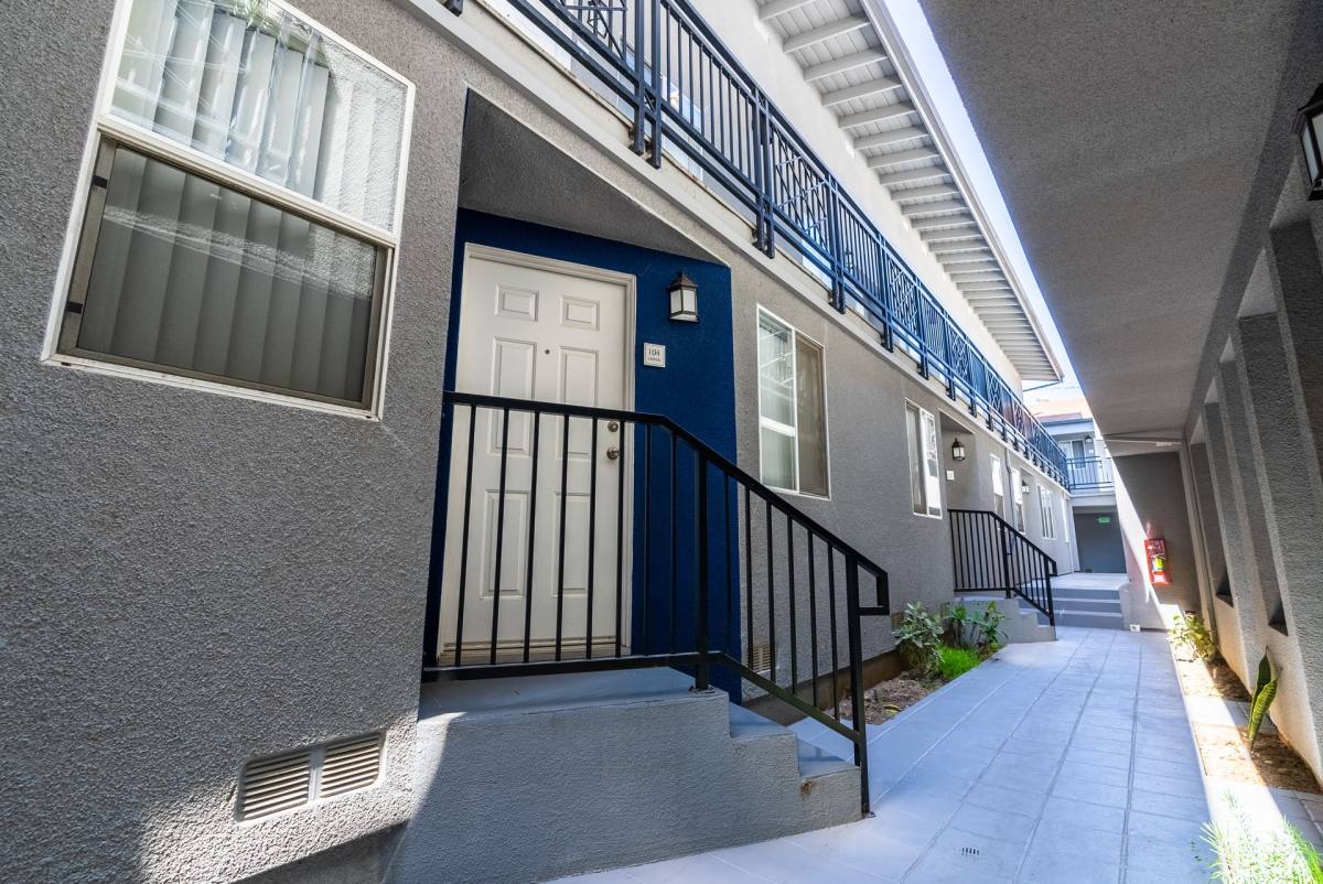 Apartment for rent at 1015 2nd St, Santa Monica, CA 90403