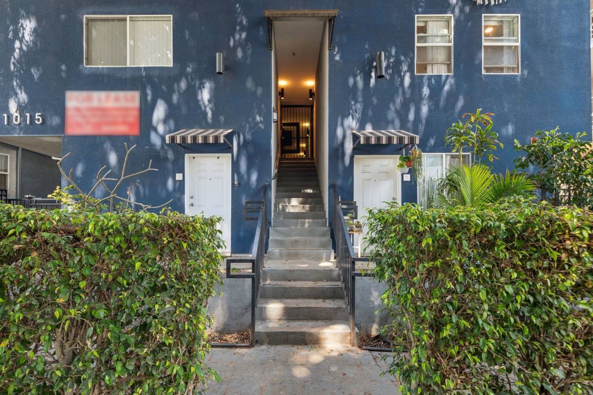 Apartment for rent at 1015 2nd St, Santa Monica, CA 90403
