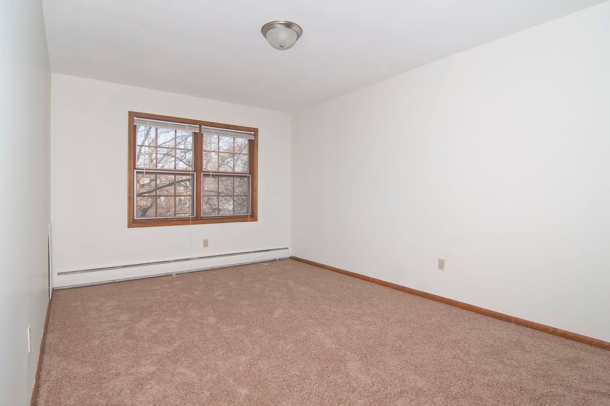 Apartment for rent at 515 Cleveland Ave S, Saint Paul, MN 55116