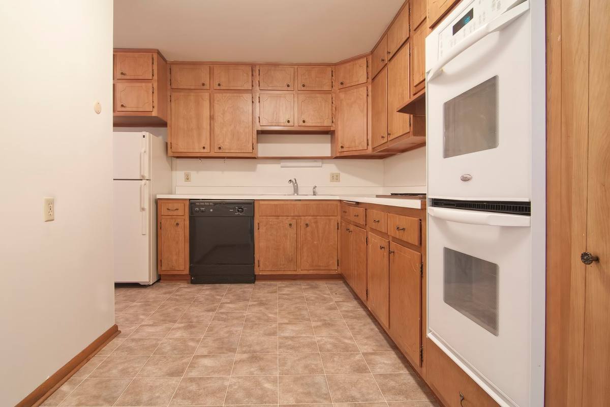 Apartment for rent at 515 Cleveland Ave S, Saint Paul, MN 55116