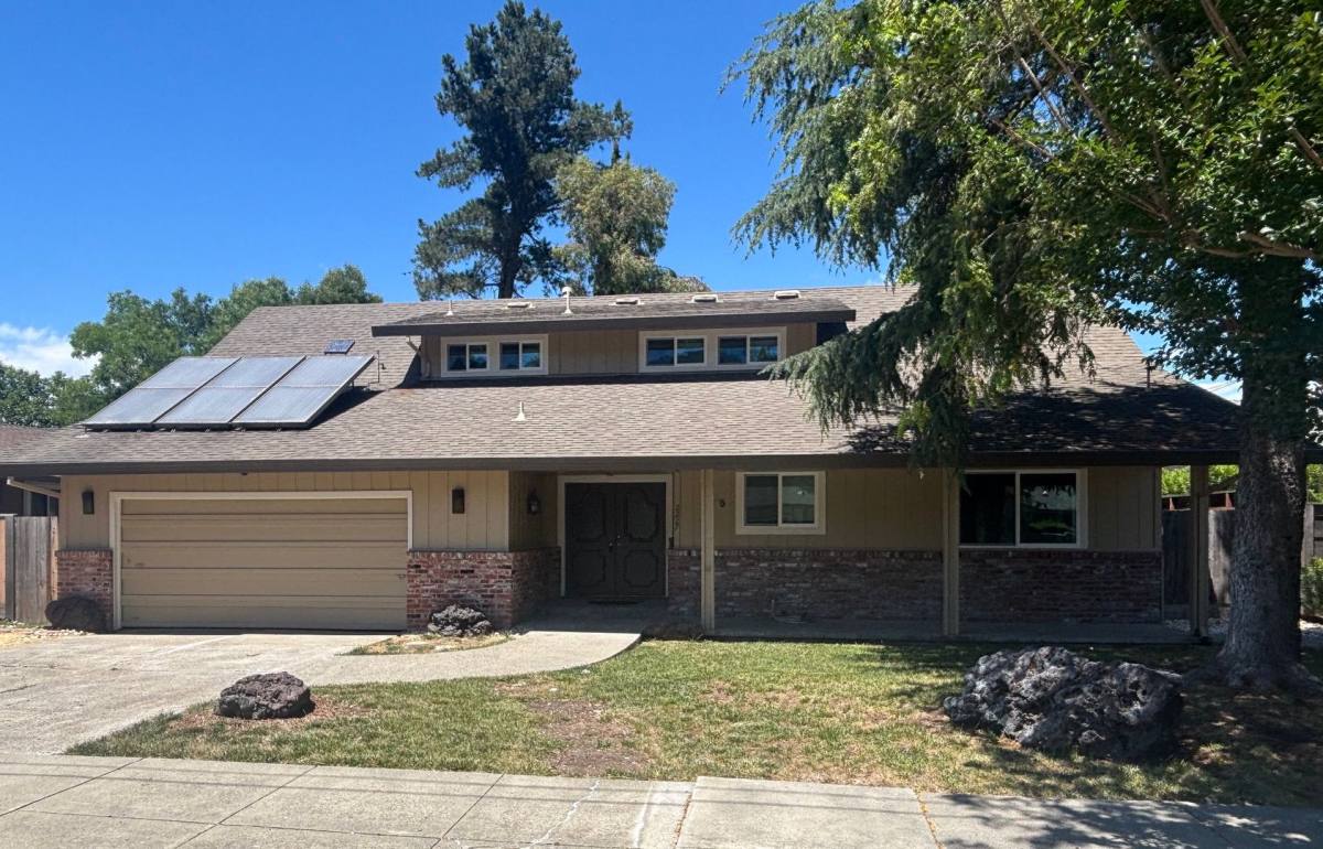 House for rent at 2227 Gainsborough Ave, Santa Rosa, CA 95405