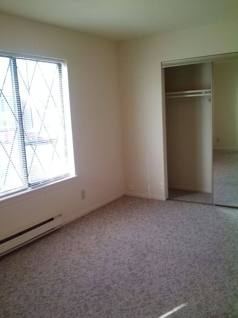 Apartment for rent at 3344 Marina Rd, South Milwaukee, WI 53172