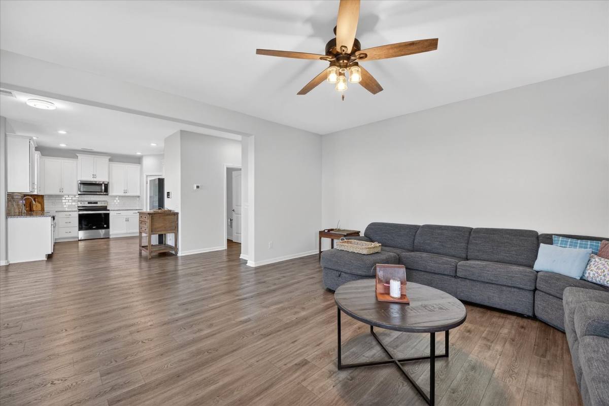 House for rent at 113 Brookline Dr, Port Wentworth, GA 31407