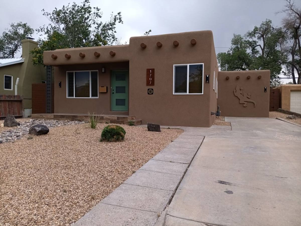 House for rent at 1707 Anderson Place SE, Albuquerque, NM 87108