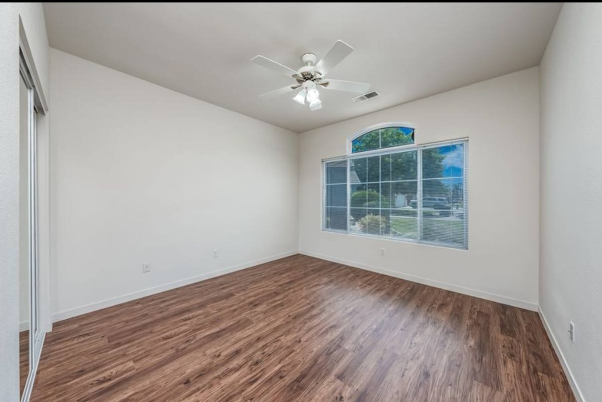 House for rent at 1004 W Orange St, Hanford, CA 93230