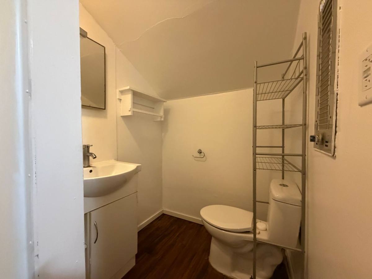 Apartment for rent at 209 W Main St, Lisbon, IA 52253