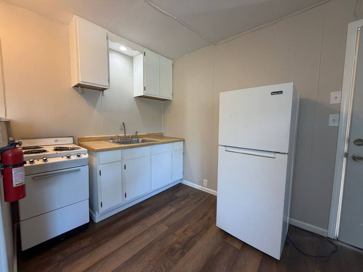 Apartment for rent at 209 W Main St, Lisbon, IA 52253