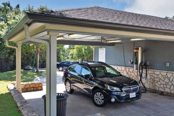 Apartment for rent at 8515 S I-35 Frontage Rd, Austin, TX 78744