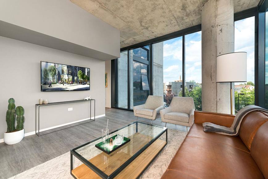 Apartment for rent at 2733 W Belden Ave, Chicago, IL 60647