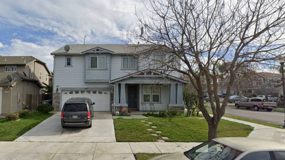 House for rent at 2319 Cool Springs Court, Los Banos, CA 93635
