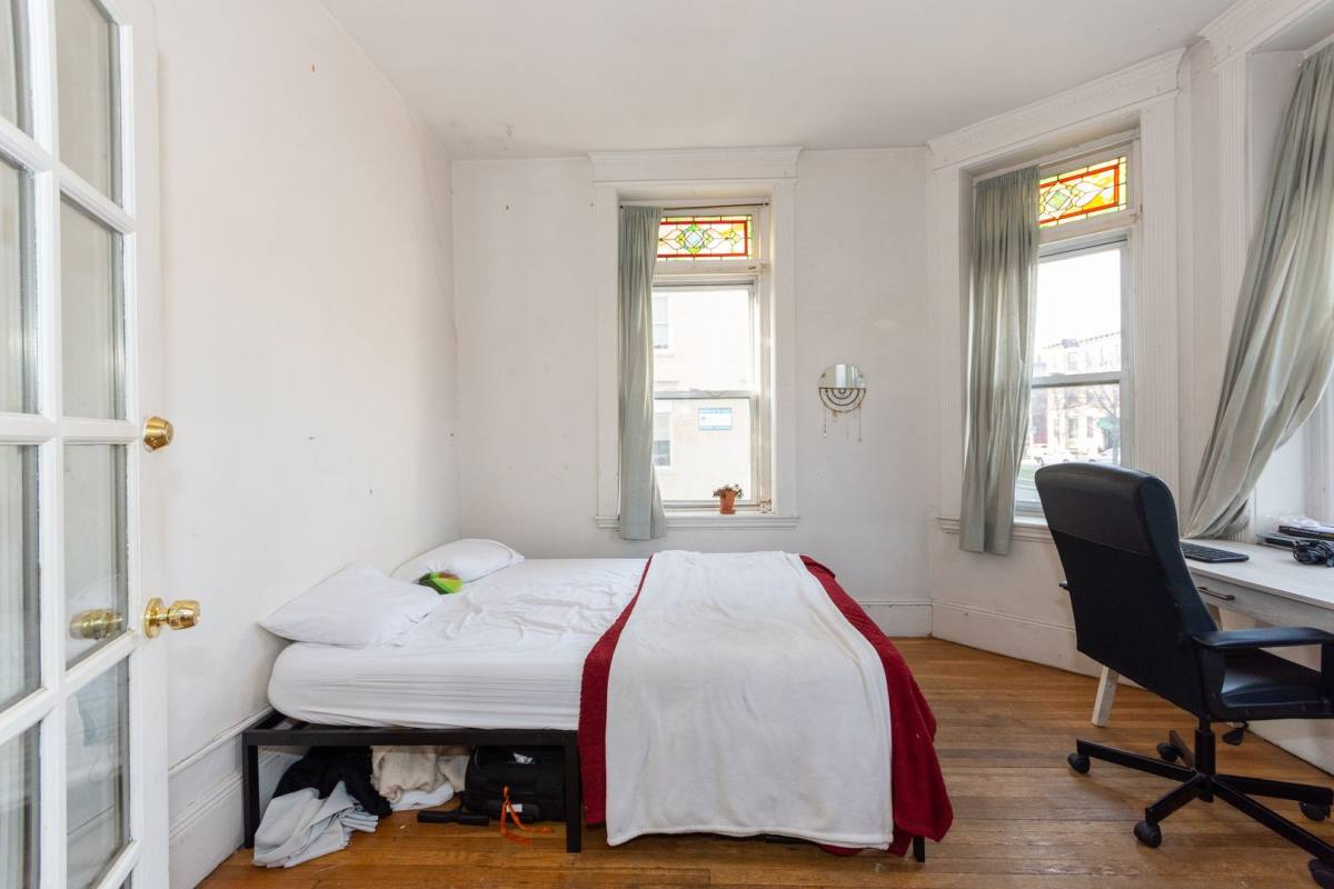 Apartment for rent at 48 Brighton Ave, Allston, MA 02134