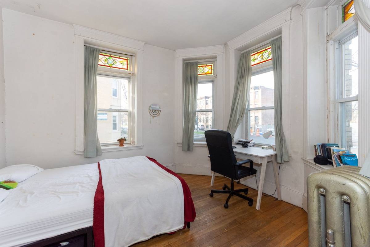 Apartment for rent at 48 Brighton Ave, Allston, MA 02134