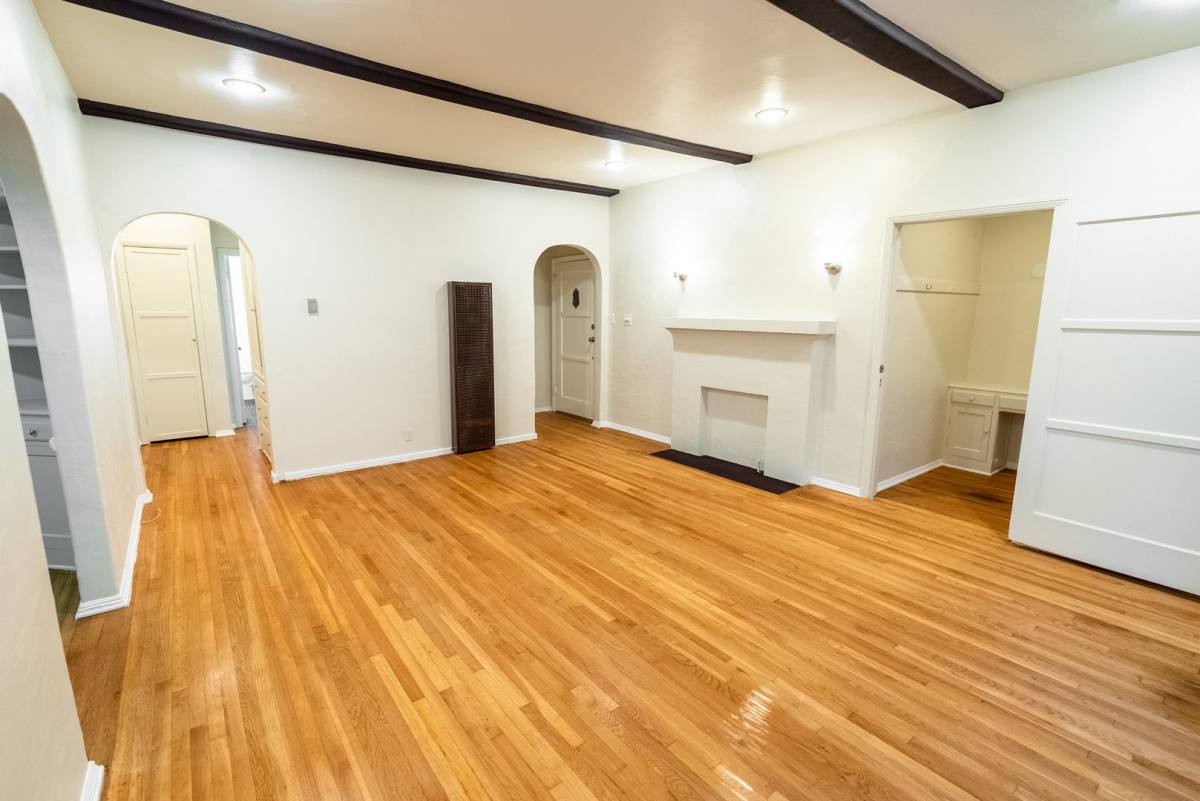 Apartment for rent at 147 N Hamilton Dr, Beverly Hills, CA 90211