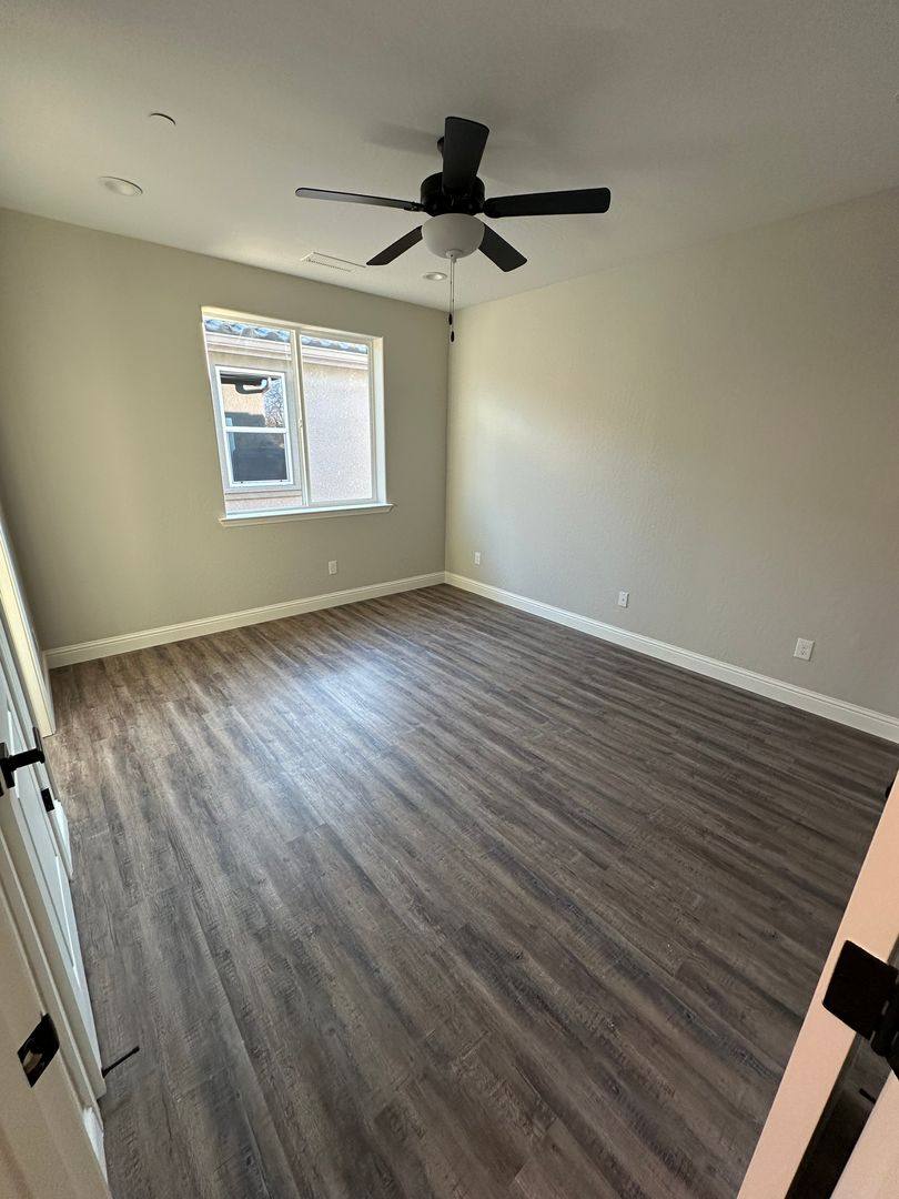 House for rent at 139 N Miami Ave, Fresno, CA 93727