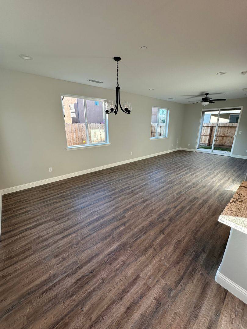 House for rent at 139 N Miami Ave, Fresno, CA 93727