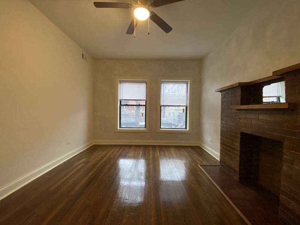 Apartment for rent at 901 W Agatite Ave #907-1, Chicago, IL 60640
