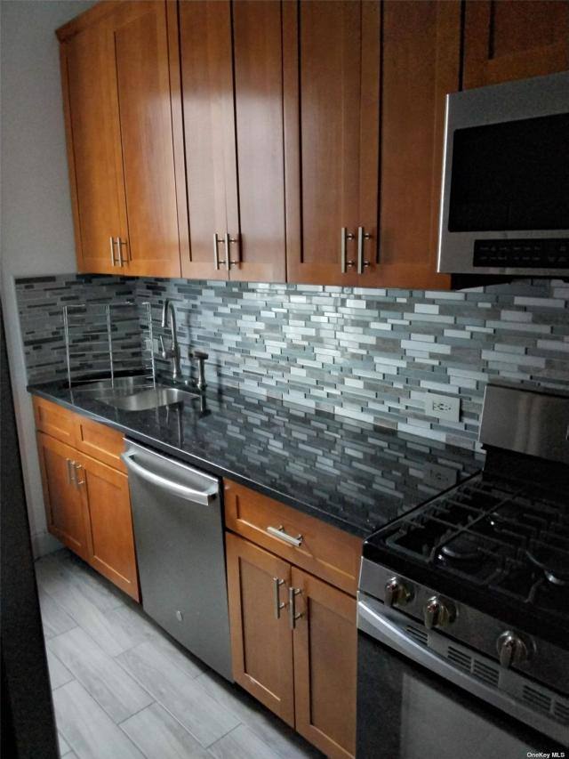Apartment for rent at 595 Crown St #2, Brooklyn, NY 11213
