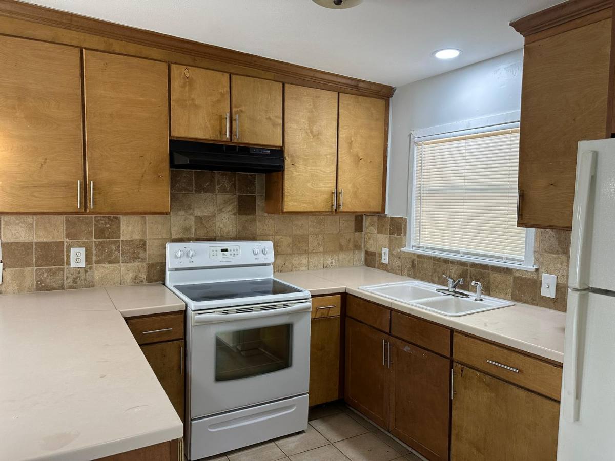 House for rent at 6830 New York St, Houston, TX 77021