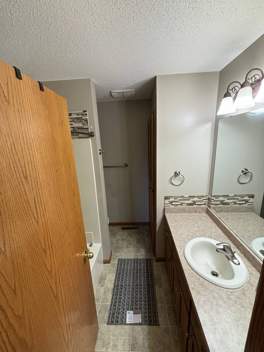 House for rent at 15312 Linnet St NW, Andover, MN 55304