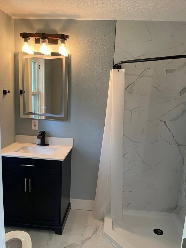 House for rent at 707 Gray St, Des Moines, IA 50315