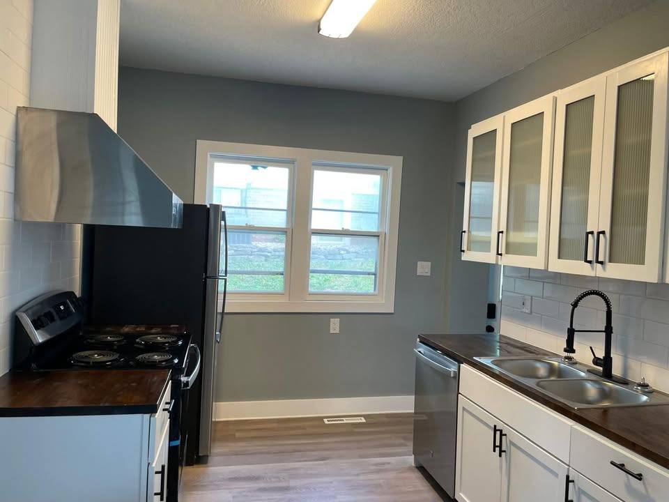 House for rent at 707 Gray St, Des Moines, IA 50315