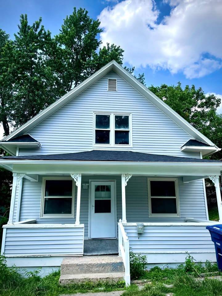 House for rent at 707 Gray St, Des Moines, IA 50315