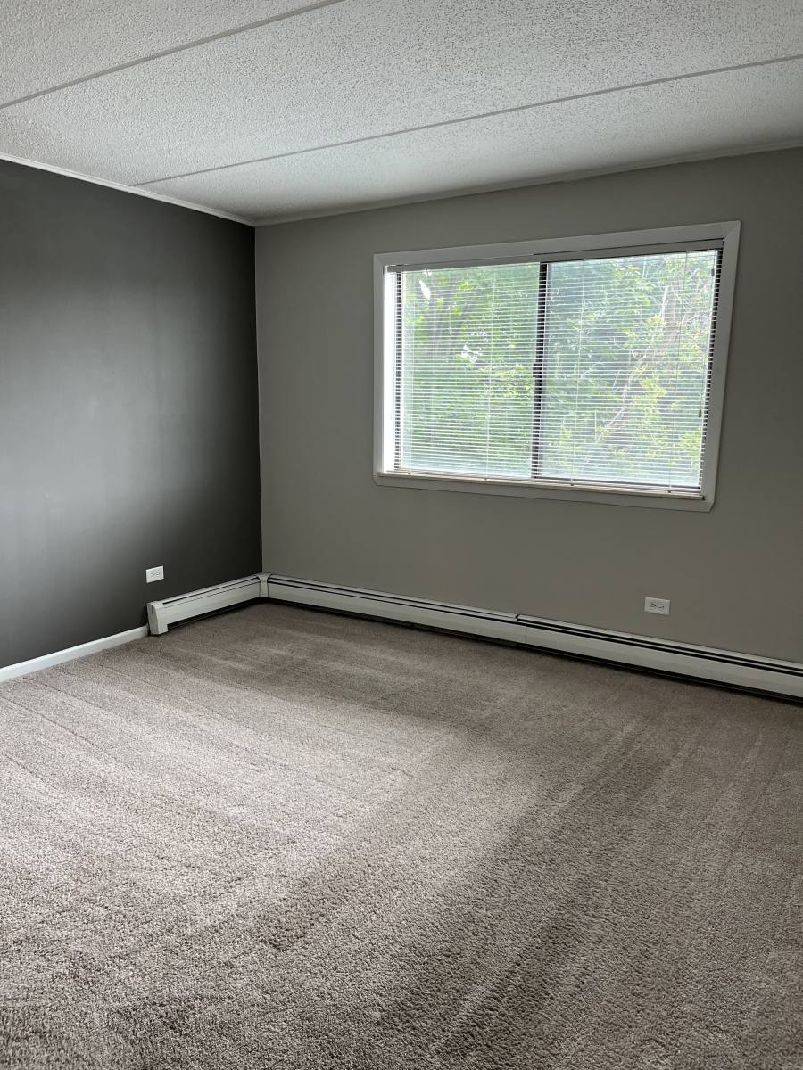 Apartment for rent at 15 E Maple St #2B, Lombard, IL 60148