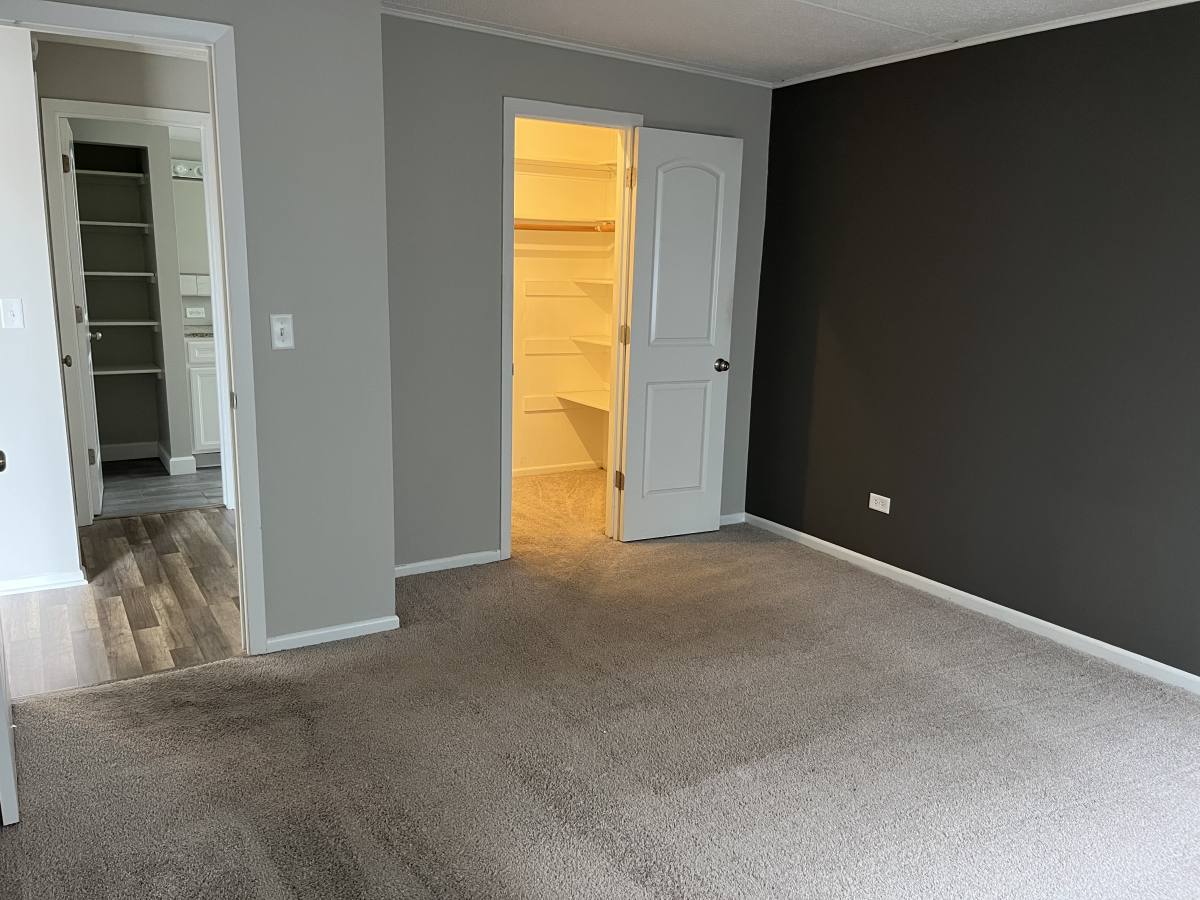 Apartment for rent at 15 E Maple St #2B, Lombard, IL 60148