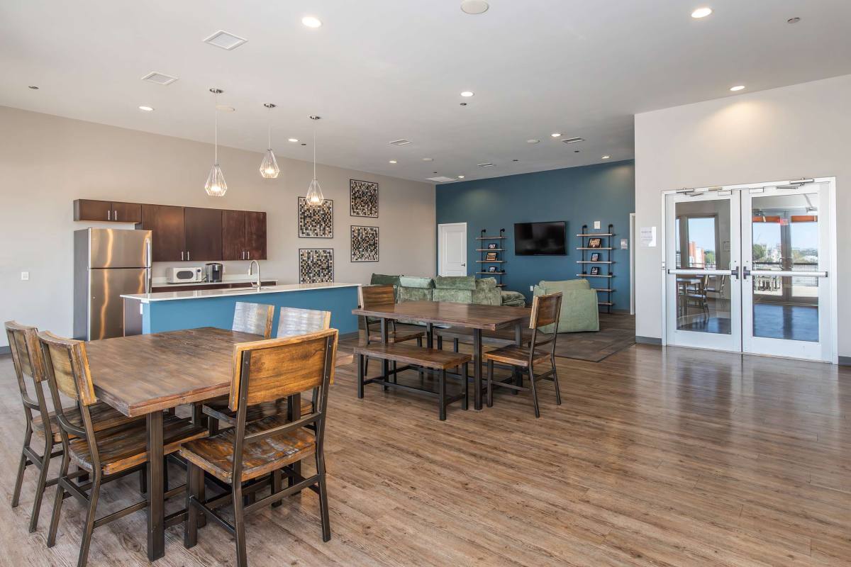 Apartment for rent at Heer's Luxury Living, 138 Park Central Square, Springfield, MO 65806