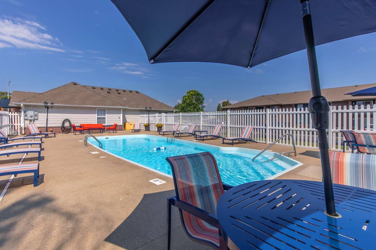 Apartment for rent at Cambridge Park, 2828 S Nettleton Ave, Springfield, MO 65807