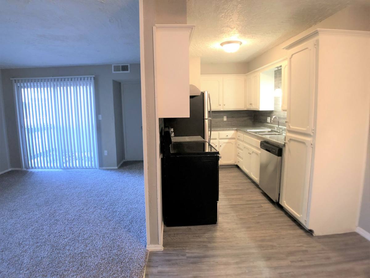 Apartment for rent at Rock Canyon, 301 Hal Muldrow Dr, Norman, OK 73069