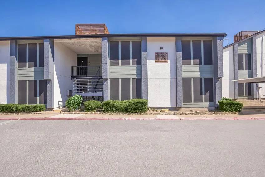 Apartment for rent at 3800 on Portland, 3810 Portland St #147, Irving, TX 75038
